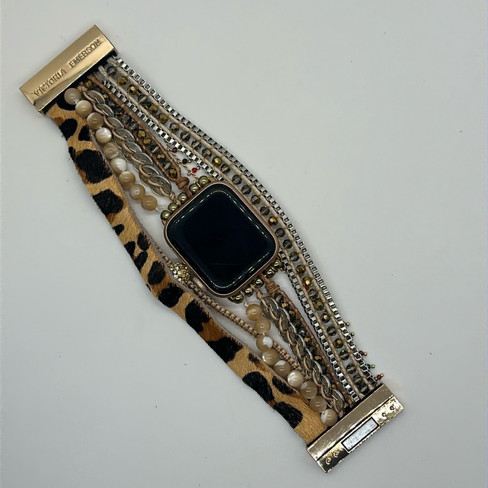NWOT Victoria Emerson Apple Watch magnetic cuff band